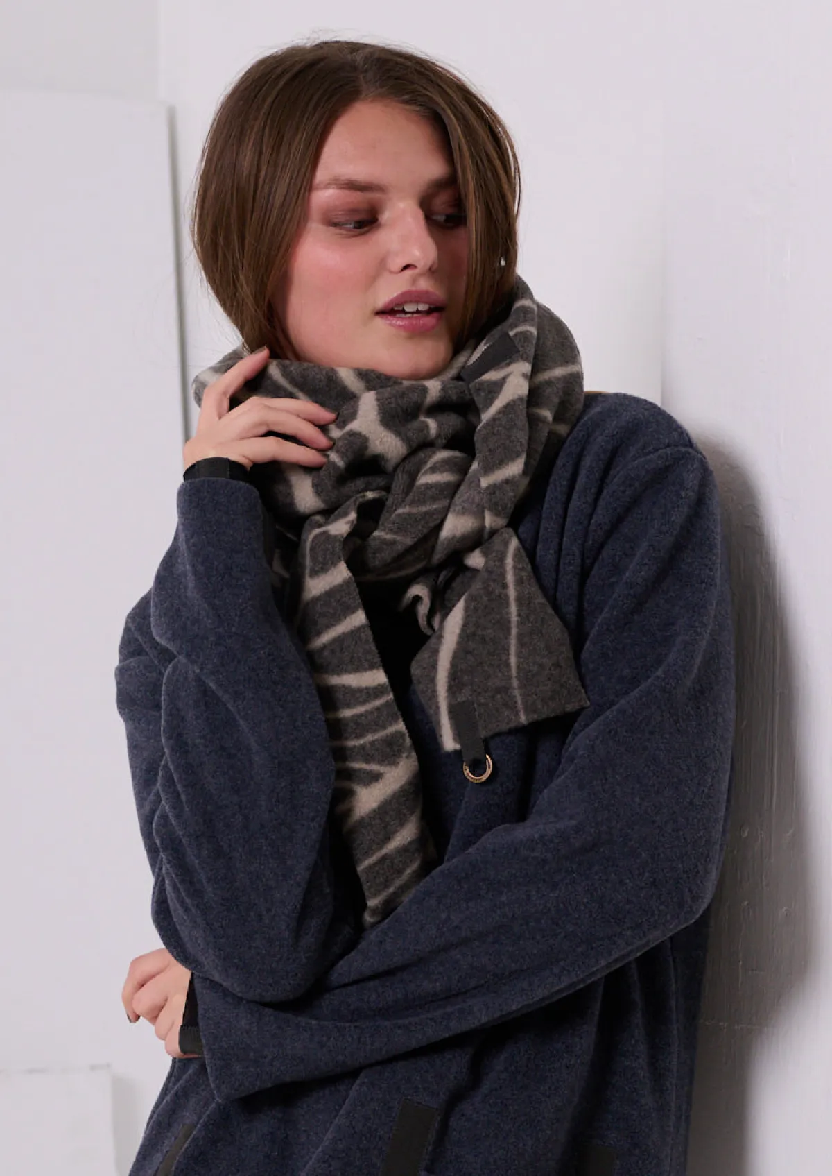 HSCPH DREIECKIGER SCHAL DREIECKIGER SCHAL - 4051P - LEAVES Hot