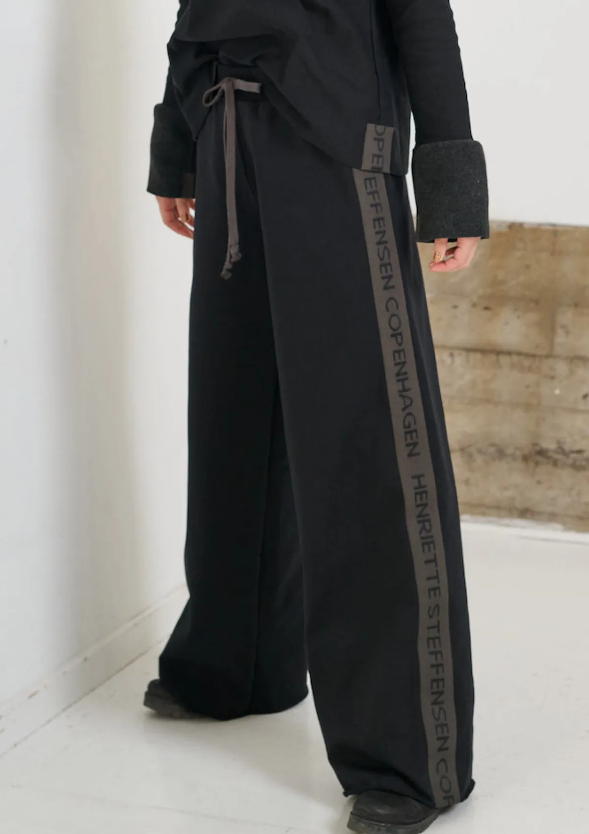 HSCPH FARE WEATHOE FLARE SWEATHOSE - 72009 - BLACK New