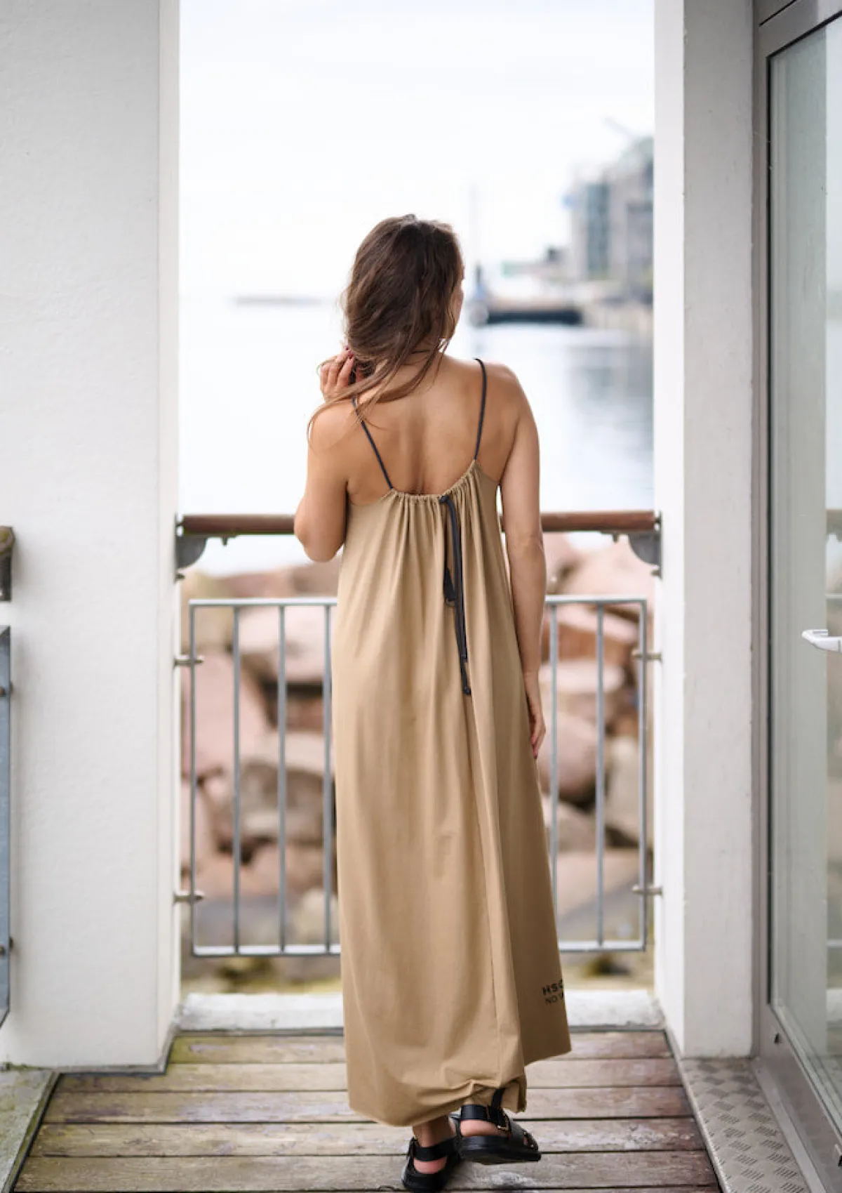 HSCPH NO WASTE TRÄGERKLEID LANG NO WASTE TRÄGERKLEID LANG - 98062NW - CAMEL Outlet